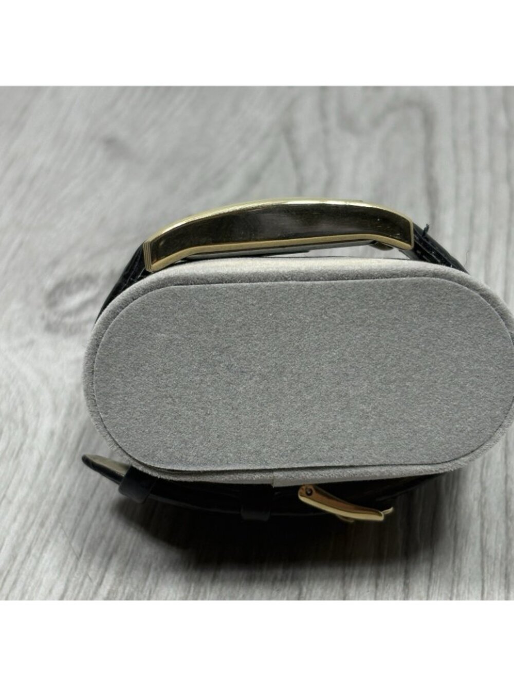 Croton Watch CR307990. 3ATM-100FT. Water Resistant - Needs Battery - Picture 6 of 12